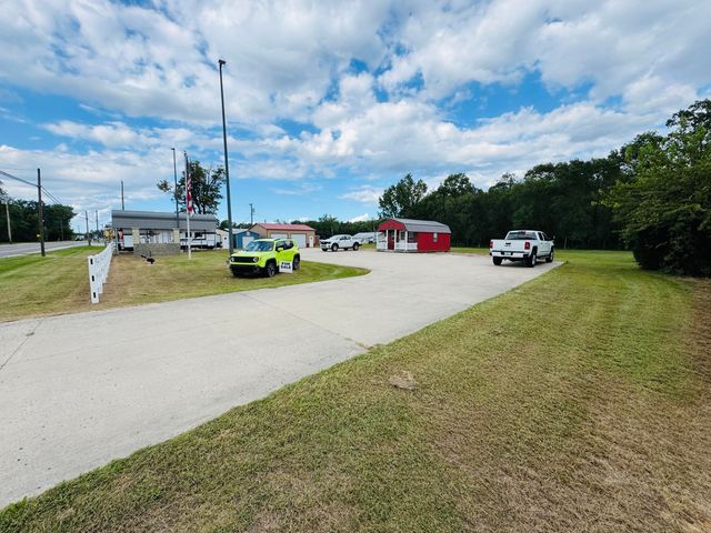2260 S Us Highway 35, Knox, IN 46534