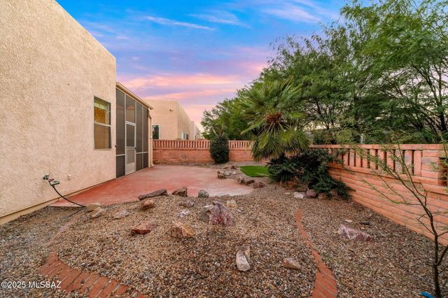 2396 S Orchard View Drive, Green Valley, AZ 85614