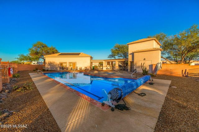 2396 S Orchard View Drive, Green Valley, AZ 85614