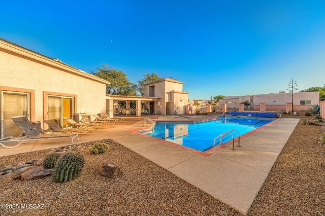 2396 S Orchard View Drive, Green Valley, AZ 85614