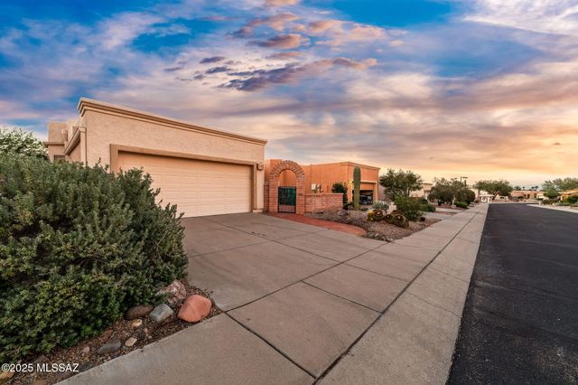 2396 S Orchard View Drive, Green Valley, AZ 85614