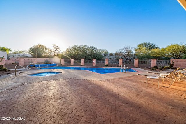 2396 S Orchard View Drive, Green Valley, AZ 85614