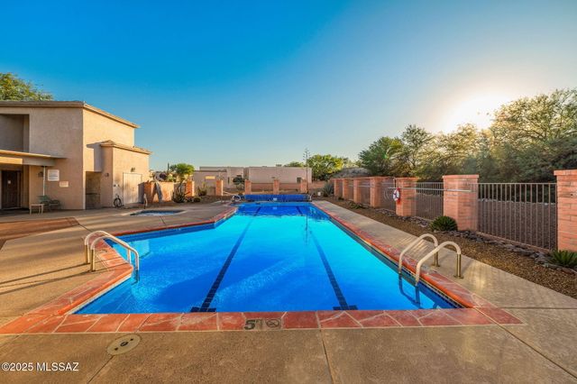 2396 S Orchard View Drive, Green Valley, AZ 85614