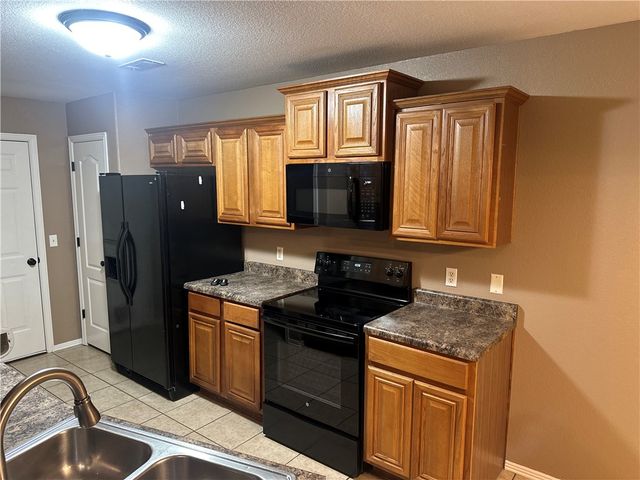 2358 Linden Circle, Springdale, AR 72764