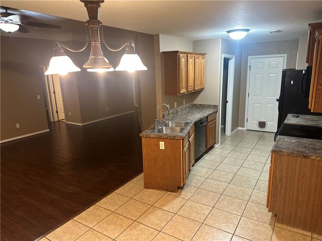 2358 Linden Circle, Springdale, AR 72764