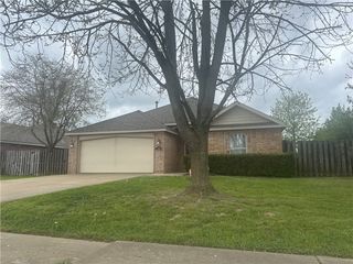 2358 Linden Circle, Springdale, AR 72764