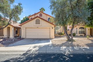 4423 E AMBERWOOD Drive, Phoenix, AZ 85048