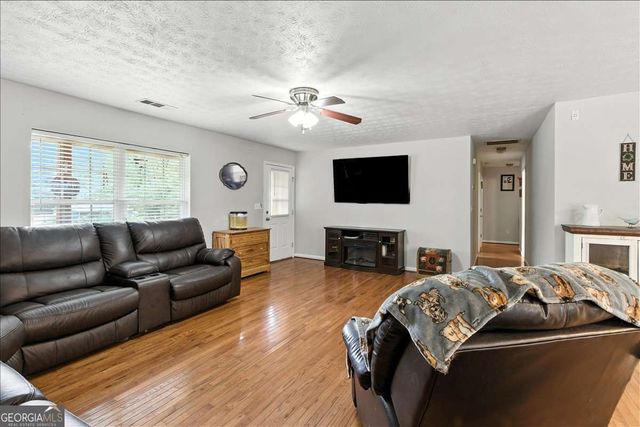 129 Miller Farm Road, Taylorsville, GA 30178