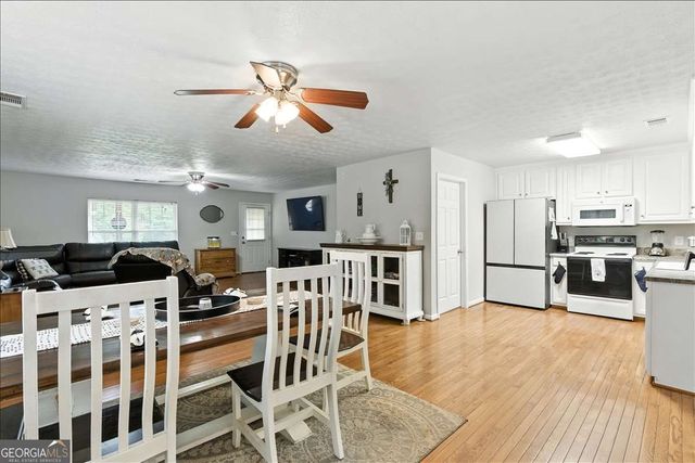 129 Miller Farm Road, Taylorsville, GA 30178