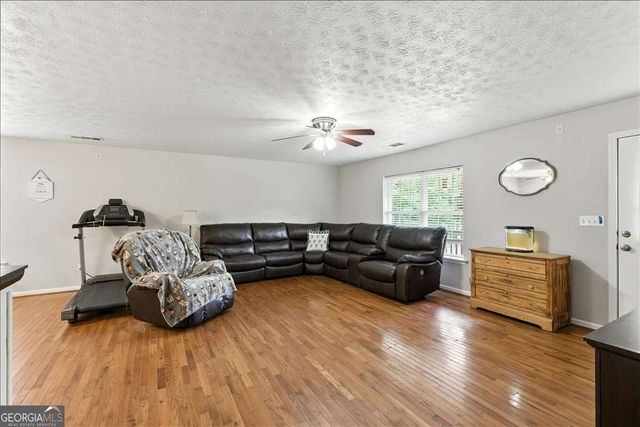 129 Miller Farm Road, Taylorsville, GA 30178