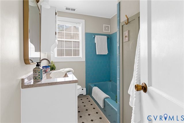 2 W Sedgwick St, Sandston, VA 23150