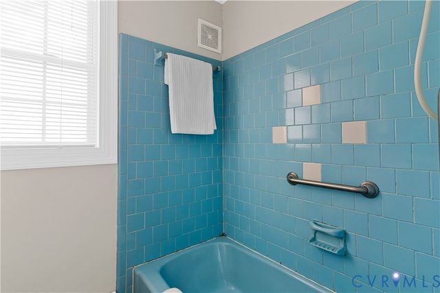 2 W Sedgwick St, Sandston, VA 23150