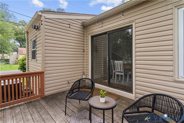 2 W Sedgwick St, Sandston, VA 23150