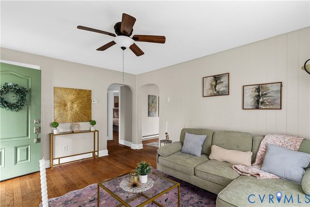2 W Sedgwick St, Sandston, VA 23150