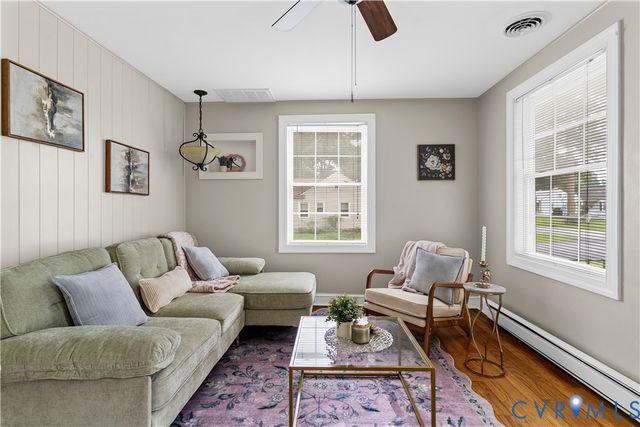 2 W Sedgwick St, Sandston, VA 23150