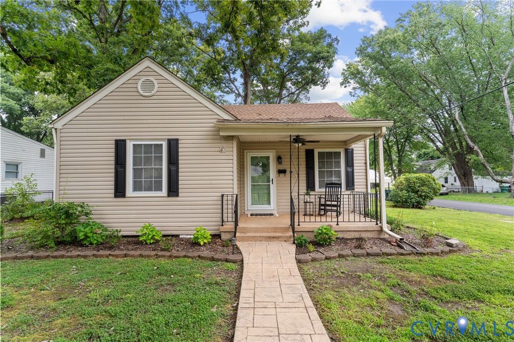 2 W Sedgwick St, Sandston, VA 23150