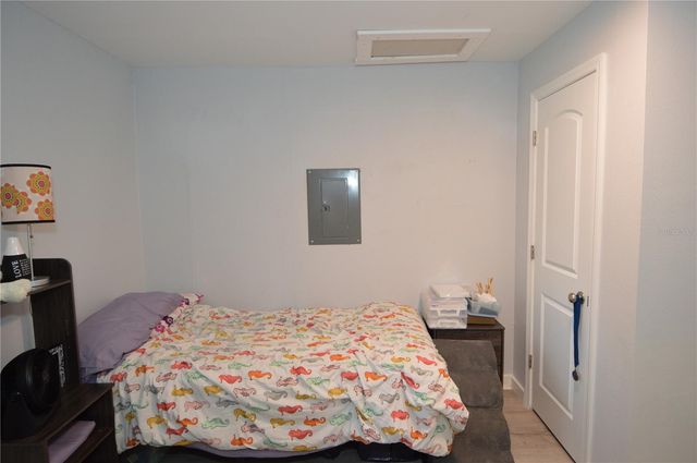 2852 60TH AVENUE N, St Petersburg, FL 33714