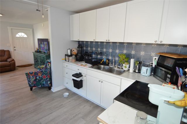 2852 60TH AVENUE N, St Petersburg, FL 33714