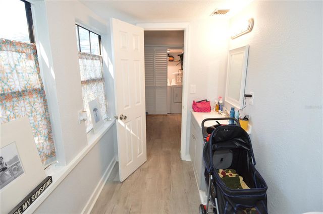 2852 60TH AVENUE N, St Petersburg, FL 33714