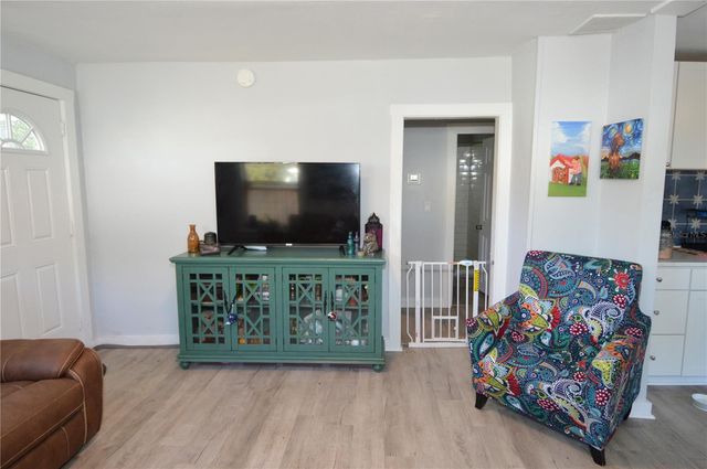 2852 60TH AVENUE N, St Petersburg, FL 33714