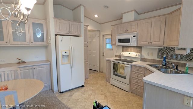 218 Shoreline Drive, Lake Placid, FL 33852