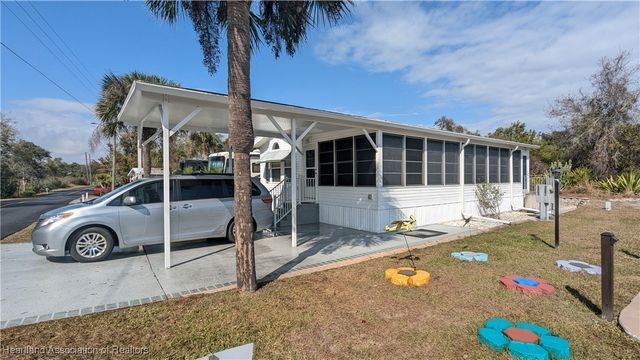 218 Shoreline Drive, Lake Placid, FL 33852