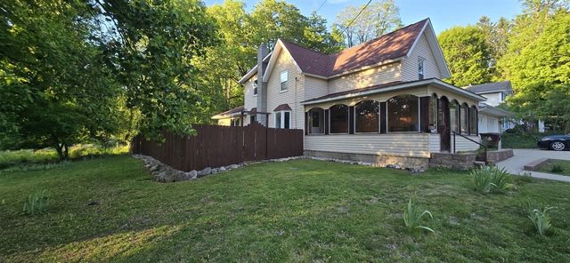 211 Forest Street, Marshall, MI 49068