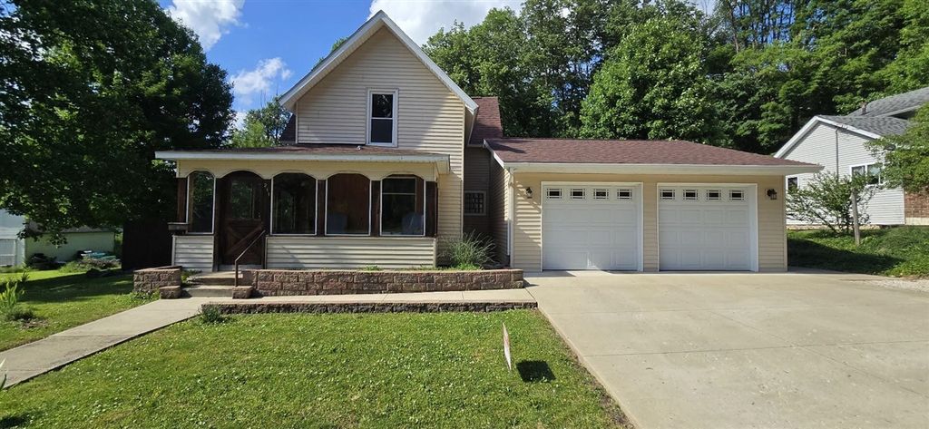 211 Forest Street, Marshall, MI 49068