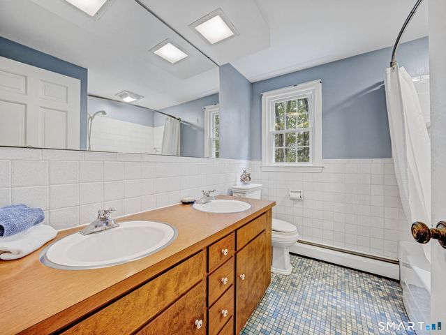 15 Birch Knoll Road, Canton, CT 06019