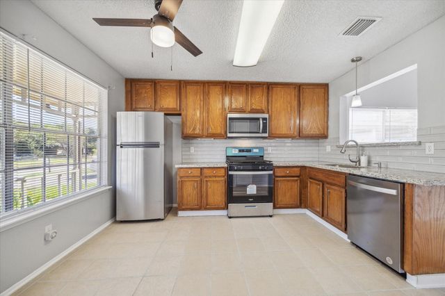 15939 Beechnut Street, Houston, TX 77083