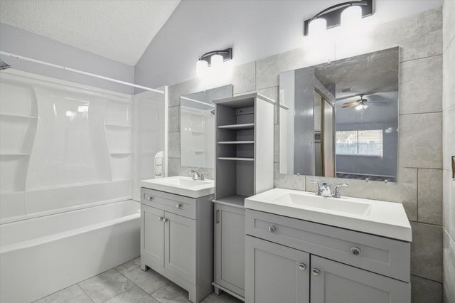 15939 Beechnut Street, Houston, TX 77083