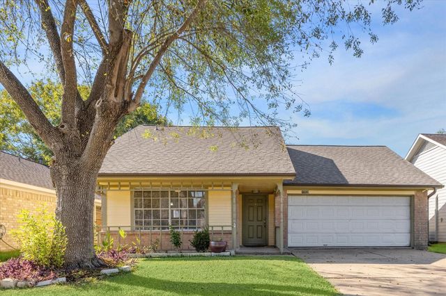 15939 Beechnut Street, Houston, TX 77083