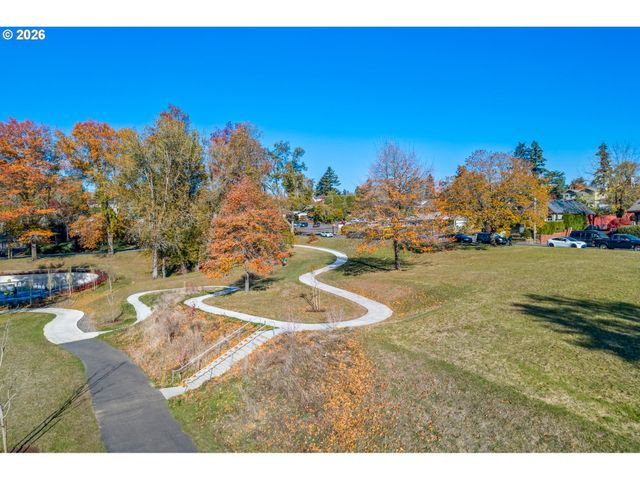 5563 Sw MULTNOMAH Blvd, Portland, OR 97219