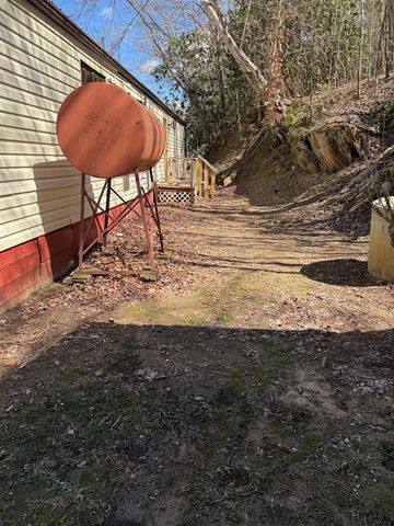 3086 E Old Hwy 64e, Hayesville, NC 28904