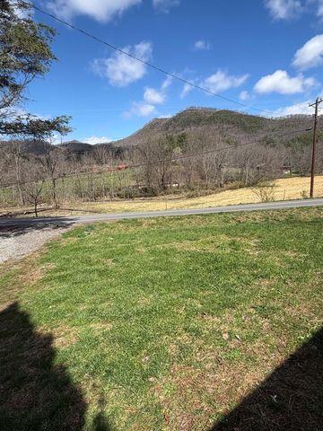 3086 E Old Hwy 64e, Hayesville, NC 28904