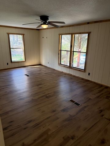 3086 E Old Hwy 64e, Hayesville, NC 28904