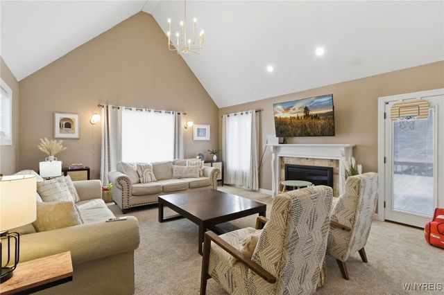 8140 Salt Road, Clarence, NY 14032