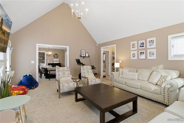 8140 Salt Road, Clarence, NY 14032