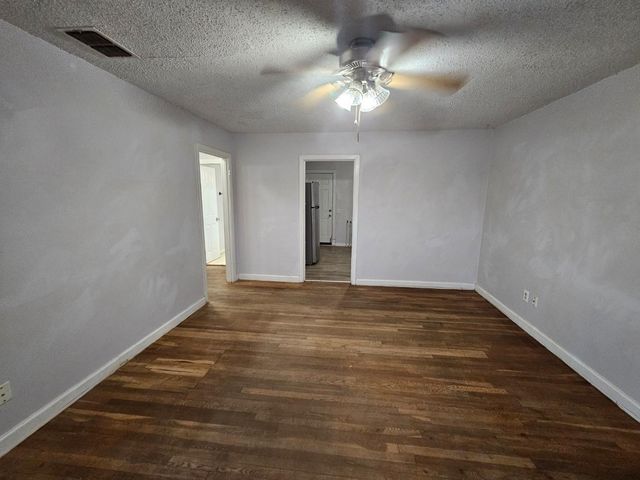 2011 35th Street, Lubbock, TX 79412