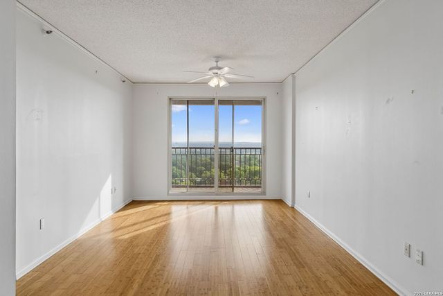 1 Towers Park Ln Apt 1202, San Antonio, TX 78209