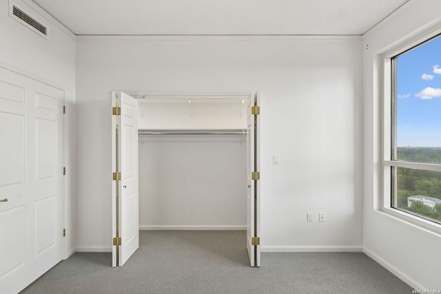 1 Towers Park Ln Apt 1202, San Antonio, TX 78209