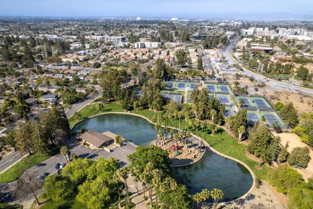 880 Russet Drive, Sunnyvale, CA 94087