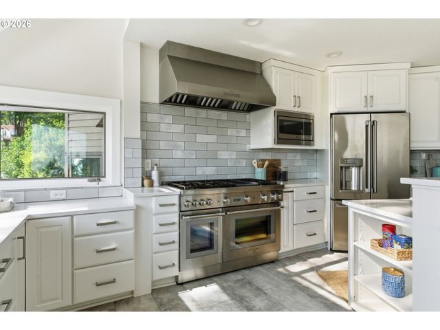 3046 Sw FAIRMOUNT Blvd, Portland, OR 97239