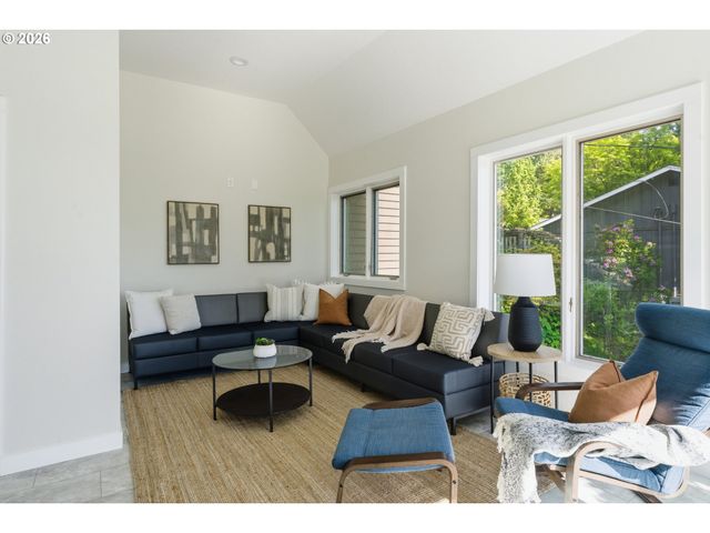 3046 Sw FAIRMOUNT Blvd, Portland, OR 97239