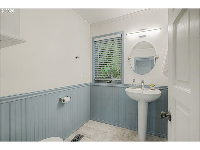 3046 Sw FAIRMOUNT Blvd, Portland, OR 97239