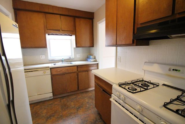 15881 Lennane Street, Redford, MI 48239