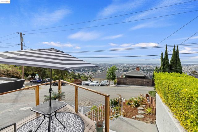 7756 Sunkist Dr, Oakland, CA 94605