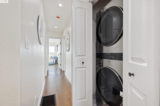 7756 Sunkist Dr, Oakland, CA 94605