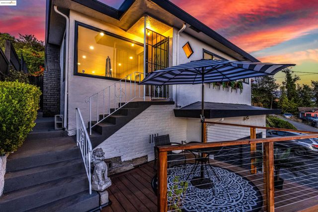 7756 Sunkist Dr, Oakland, CA 94605