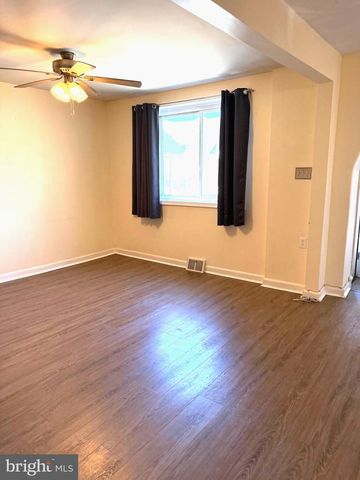 15 WALNUT ST, Marcus Hook, PA 19061